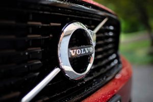 Read more about the article Volvo Recalls Half a Million Cars Due to Risk of Airbag Rupture Fatality